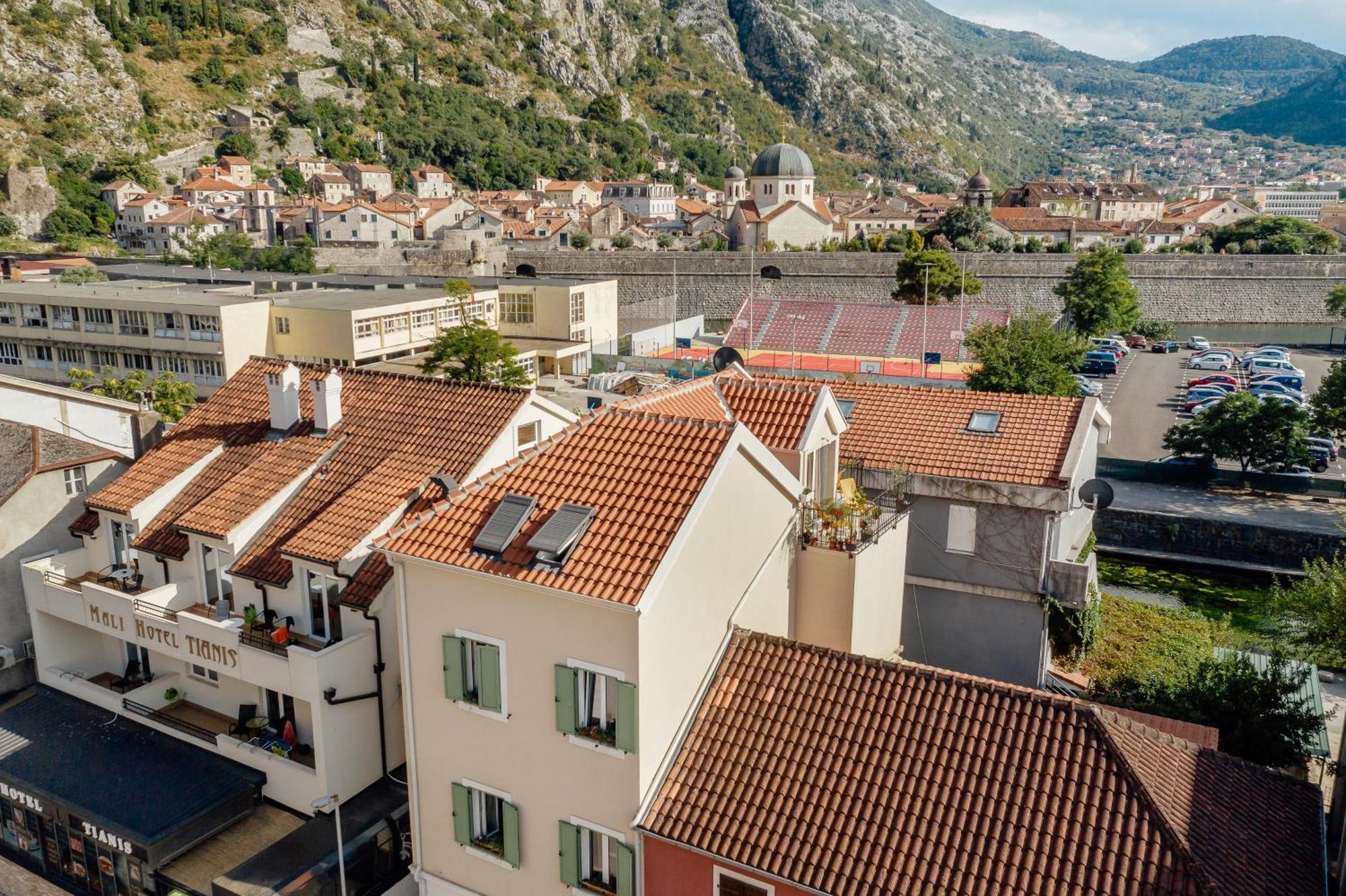 Kotor Central Point Ngoại thất bức ảnh